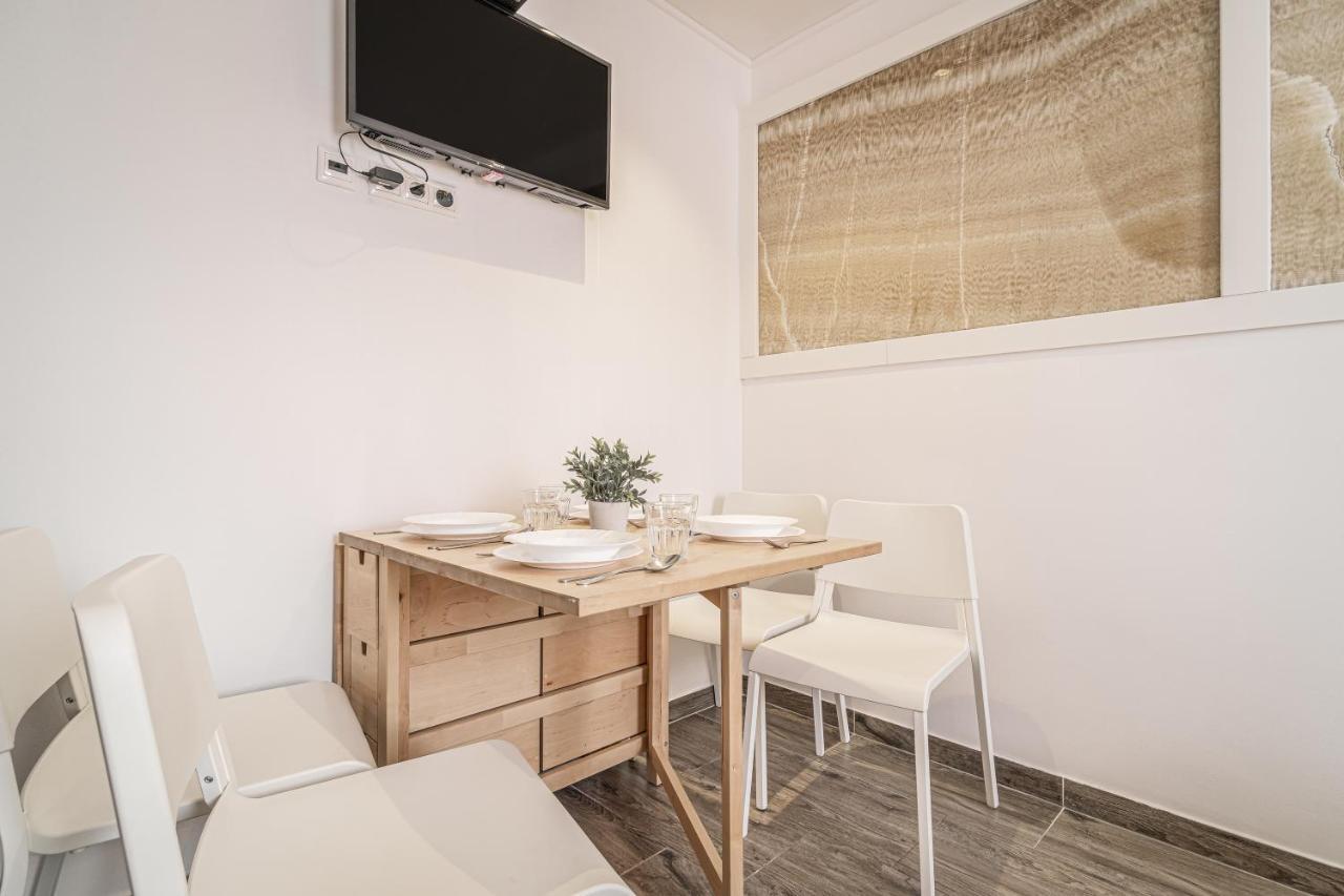 Apartments By Pyramid - Michal Bratislava Buitenkant foto