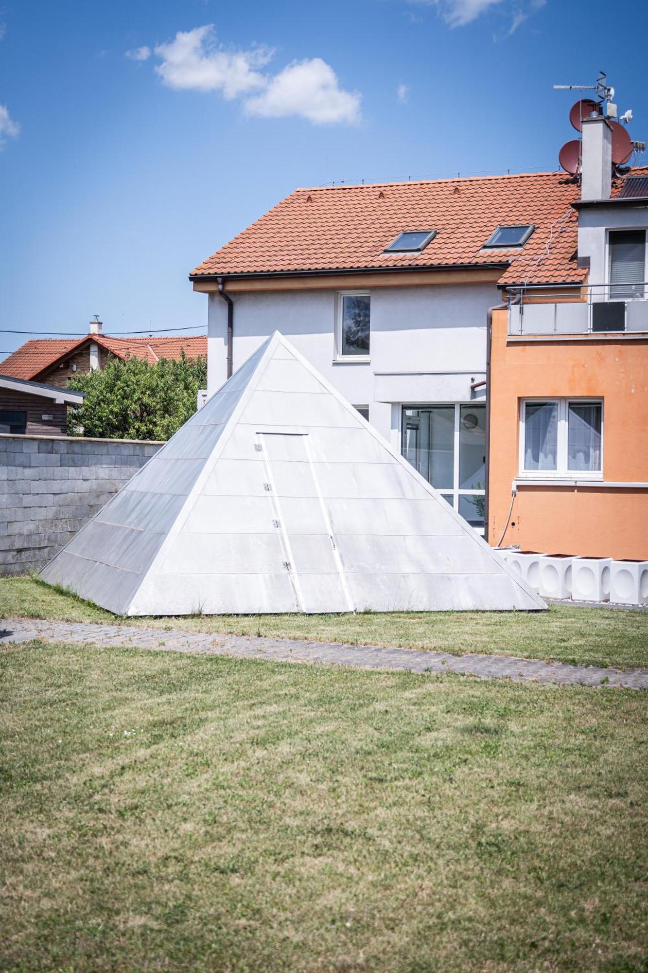 Apartments By Pyramid - Michal Bratislava Buitenkant foto
